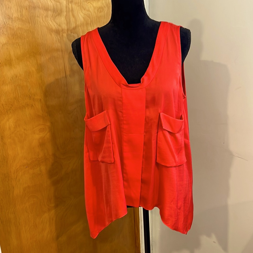 Gorgeous Red tank sz L